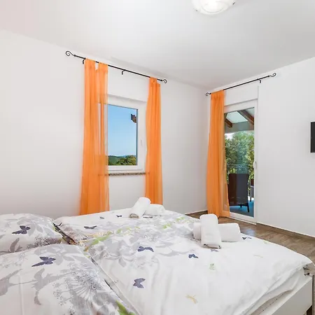 Casa Aurelia A Pet-friendly Retreat With Wallbox Kunj