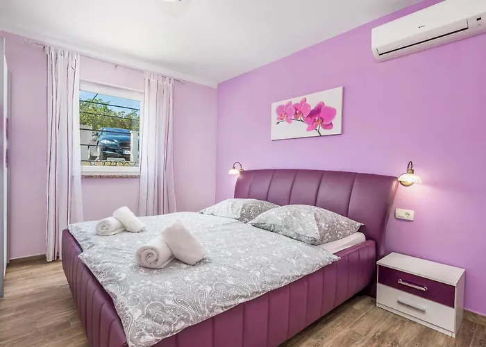 בית נופש Casa Aurelia A Pet-friendly Retreat With Wallbox Kunj