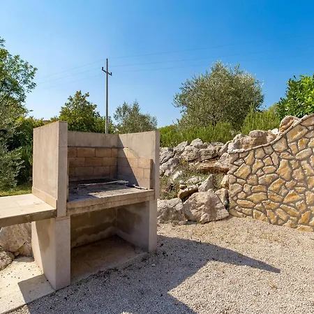 Casa Aurelia A Pet-friendly Retreat With Wallbox